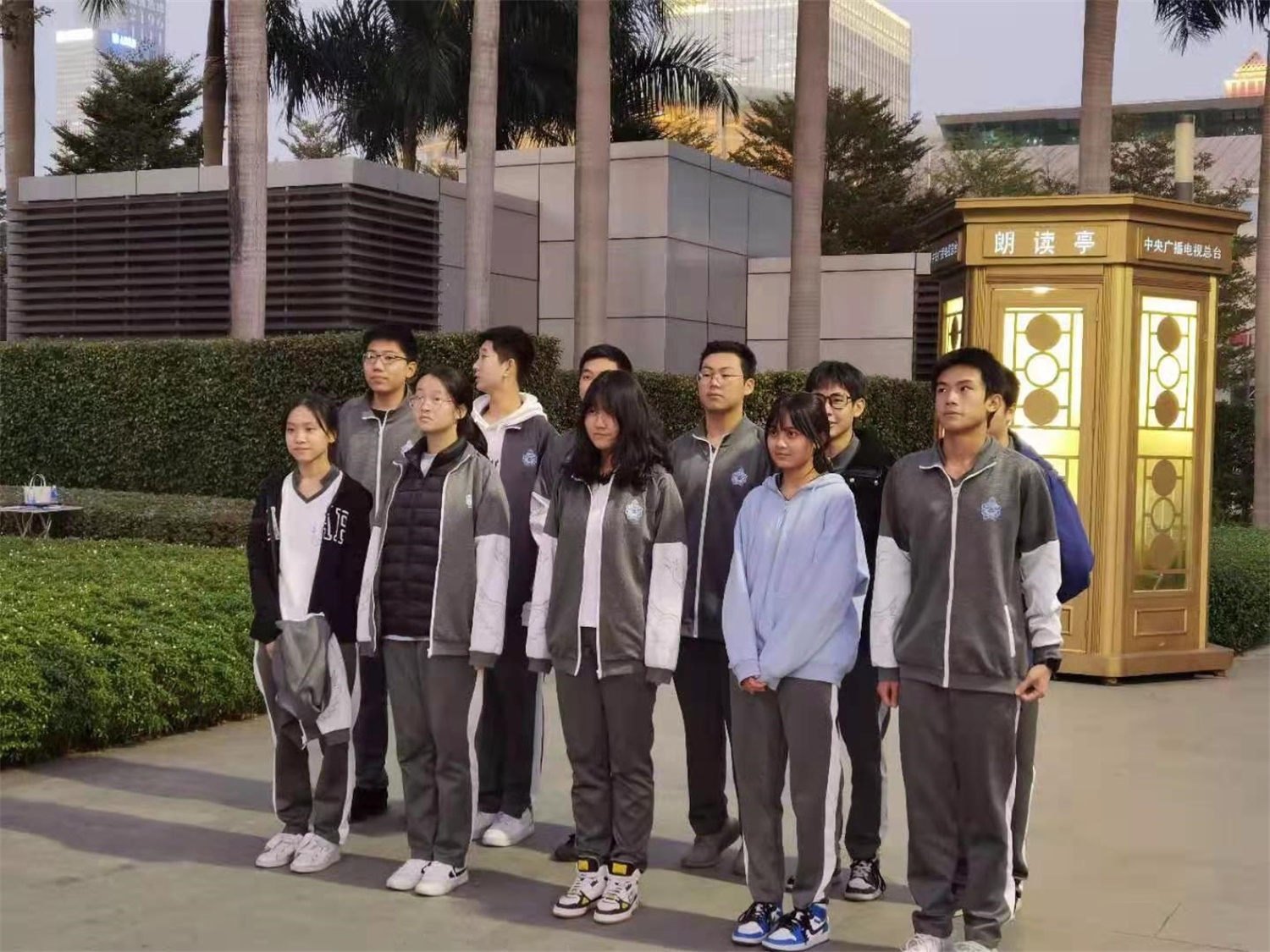 当乘风的少年插上梦想的翅膀——记云顶艺体班