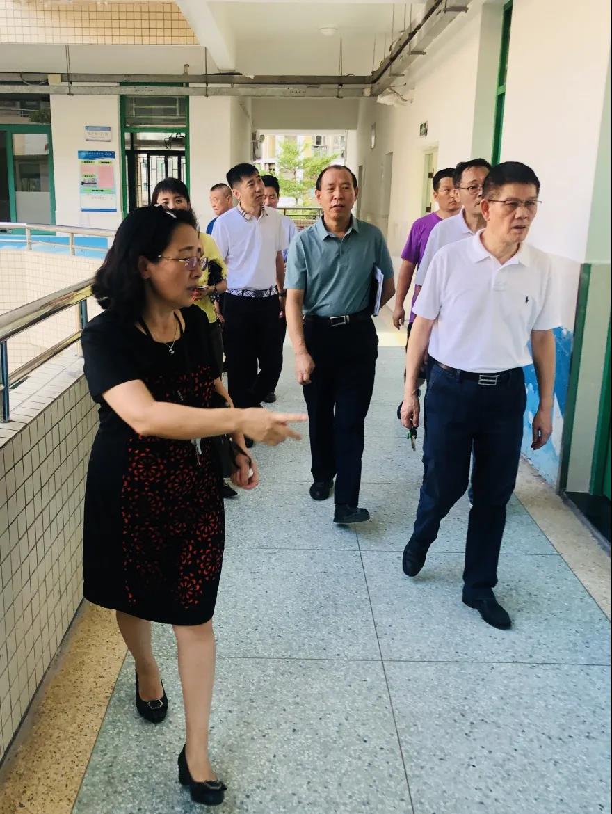 征程万里风正劲 重任千钧再出发