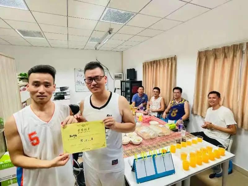 师生同场  激情飞扬